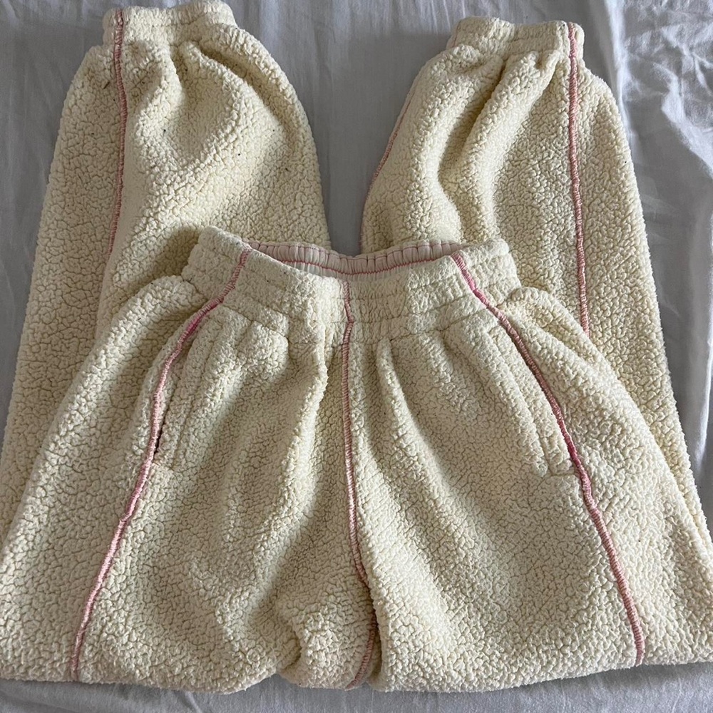 urban outfitters sherpa sweats